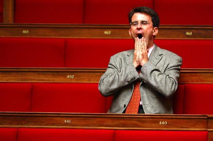 Manuel Valls, ici à l'Assemblée nationale en 2002, est vite devenu député socialiste