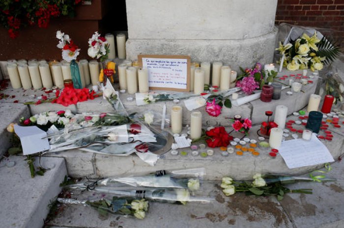 Les hommages aux père Jacques Hamel se multiplient à Saint-Etienne-du-Rouvray