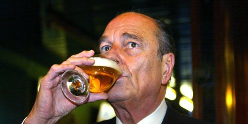 Chirac et les femmes nues dans l'avion : l'anecdote olé olé