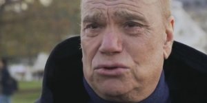 VIDEO Bernard Tapie les larmes aux yeux lorsqu’il évoque son cancer