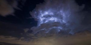 Complot en Suisse : un mystérieux nuage au-dessus du Cern fait trembler la toile