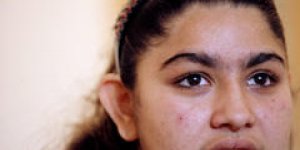 Affaire Leonarda : pour la jeune rom, pas question de revenir sans sa famille