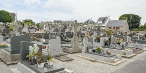 "Concession abandonnée" : que faire s’il y a ce panneau sur la tombe d’un proche ?