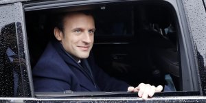 Emmanuel Macron : sa veste en cuir très critiquée a coûté...
