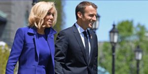 Vacances des Macron : ce que lui reprochent les Français 
