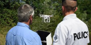 VIDEO. Sur la route des vacances, les radars-drones vous surveillent !