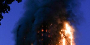 VIDEOS Spectaculaire incendie dans un tour d’habitation de 27 étages à Londres !