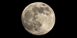 Tourisme spatial : la Lune a-t-elle un propriétaire ? 