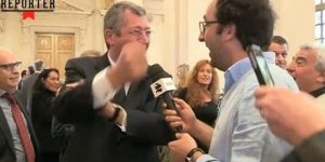 Patrick Balkany : le maire de Levallois fait un 2e bras d’honneur à Canal+
