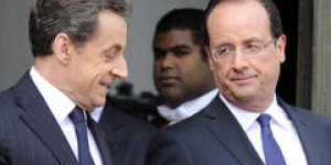 Obsèques de Mandela : pourquoi Hollande et Sarkozy font vol à part