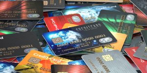 Carte Gold, carte Visa, Mastercard : comment choisir une carte de paiement adaptée à vos besoins ?
