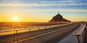 Pourquoi les visiteurs du Mont-Saint-Michel sont-ils mal pris en charge ? 