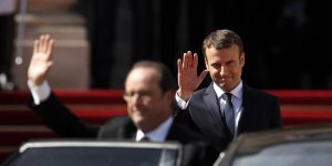 Emmanuel Macron a annoncé sa démission à François Hollande par texto