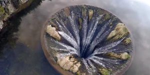 Insolite : un mystérieux trou géant repéré dans un lac !