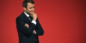 Emmanuel Macron : ce célèbre politique qu'il cherche à débaucher