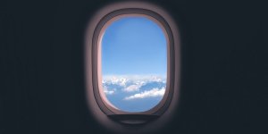 Voyage en avion : que se passe-t-il si un passager meurt en plein vol ?