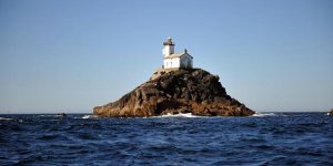 Bretagne : le phare maudit à nouveau habité