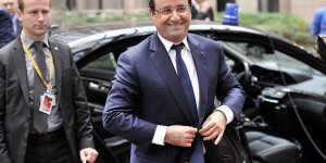 Hollande réduit les vacances de ses ministres