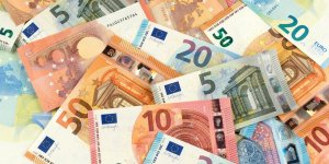 Billets de banque : Zidane, de Gaulle... Bientôt des personnalités sur nos euros ?