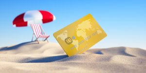 Arnaque à la carte bancaire : 7 astuces pour se protéger en vacances