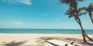 Vacances : les 13 plages les plus chères de toute la France