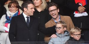 Photos rares : Emmanuel Macron complice avec son frère et ses neveux au Stade de France 