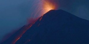 Guatemala : le volcan de Fuego est entré en éruption