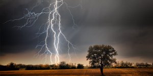 Météo : des orages attendus mardi et mercredi dans 28 départements
