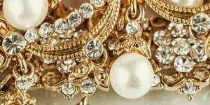 Record historique du prix de l’or : est-ce le bon moment pour revendre vos bijoux ?