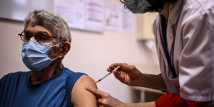 Vaccination contre la Covid-19 : les 65-74 ans entrevoient le bout du tunnel