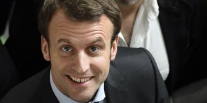 EN IMAGES Emmanuel Macron moqué sur Twitter... à cause de son chien !