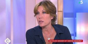 Mathilde Seigner : ce gros tacle non dissimulé adressé aux acteurs français sur le plateau de C à vous