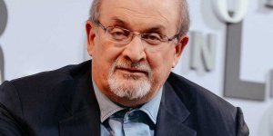 Salman Rushdie poignardé : sa célèbre ex-femme brise le silence