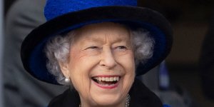 Elizabeth II : qui était présent à ses côtés quand elle est morte ?