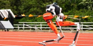 Un nouveau record du 100 mètres pour ce robot