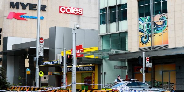 Attaque au couteau à Sydney : qui est le « héros » qui s'est interposé face à l'assaillant ?