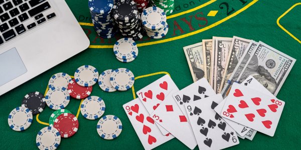 Poker : 5 conseils pour monter efficacement votre bankroll 