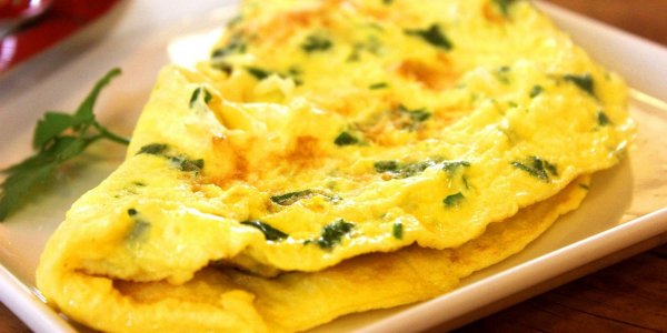 Les astuces de Cyril Lignac pour une omelette réussie