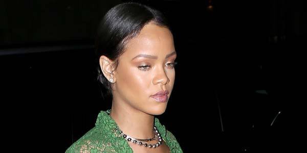 Rihanna : la star fait sensation avec sa poitrine nue (photo dans l'article)