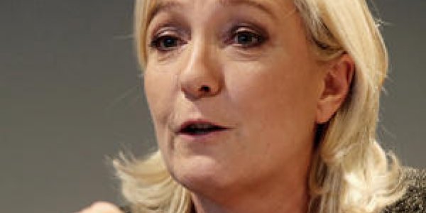 Taclée par Dany Boon, Marine Le Pen lui répond !