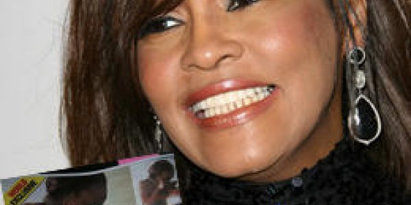 La fille de Whitney Houston surprise en train de sniffer de la coke