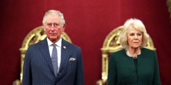 Le prétendu "fils caché" du Prince Charles et Camilla réclame un test ADN