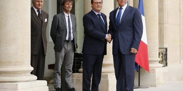 La photo du jour : rencontre à l’Élysée entre François Hollande et Arnold Schwarzenegger