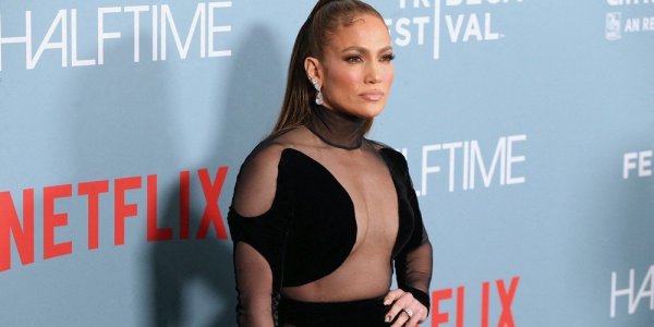 Avant-première de "Halftime" : Jennifer Lopez est éblouissante sur le tapis rouge