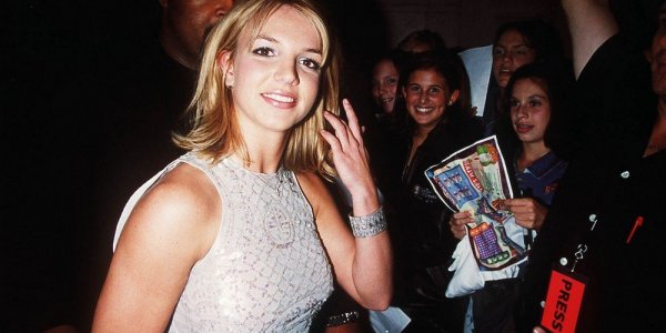 Britney Spears : retour sur ses pires tenues sur le tapis rouge