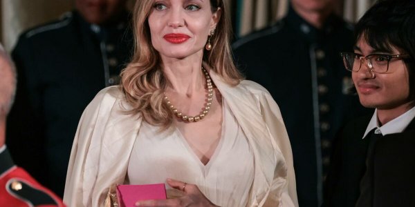 Angelina Jolie : ce film pour lequel elle a gagné 20 millions de dollars en remplaçant Tom Cruise quitte Netflix