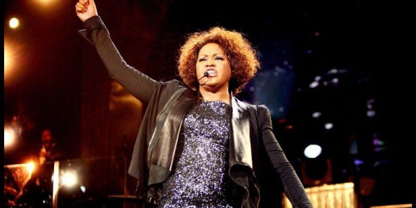 Whitney Houston humiliée : cette mauvaise blague sur sa mort qui a choqué lors des Golden Globes 2023