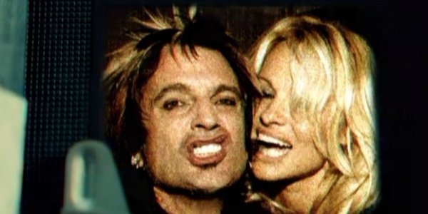 EXCLU VIDÉO - Pamela Anderson et Tommy Lee : comment leur histoire d’amour a changé la face du monde