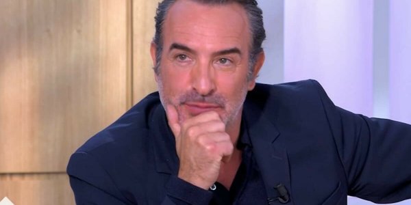 "C à Vous : Jean Dujardin violemment critiqué après "Brice de Nice", ce rôle important qu'a joué Benoît Poelvoorde dans ce moment difficile