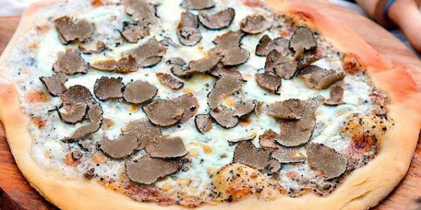 Recettes de la semaine : smoothie mangue et curcuma et pizza gourmande à la truffe !